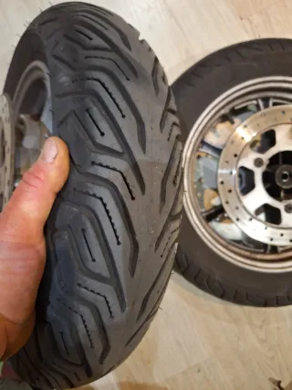 Ruedas Suzuki Burgman 125/200