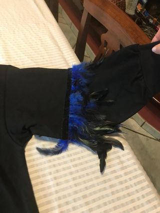 Felpa nera con maniche blu