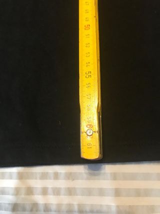 Felpa nera con maniche blu