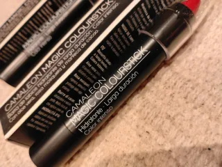 2 labiales rojos Camaleón Magic