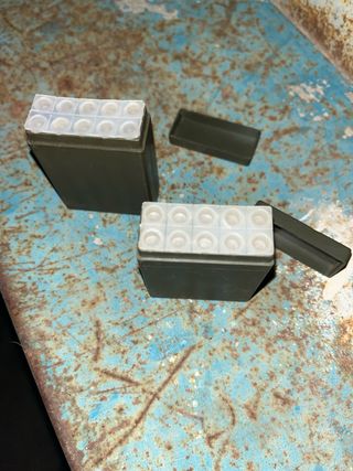 Cajas vacías de cebos de mecha militares