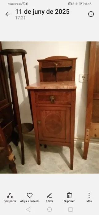 Canterano, tocador, comodín y cabecera cama.