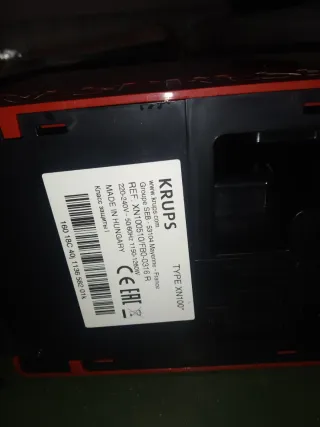 Macchina Caffè Nespresso Krups Rossa