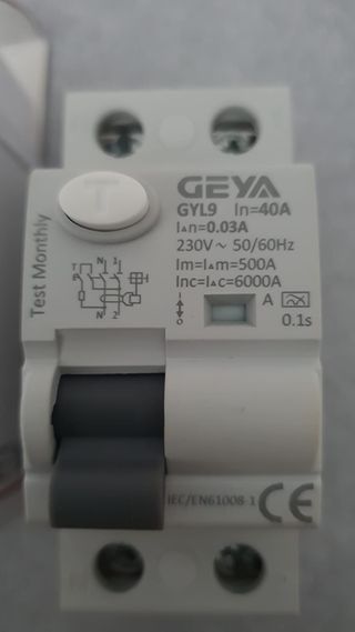 Disyuntor Corriente Residual GEYA GYL9-2P-40A