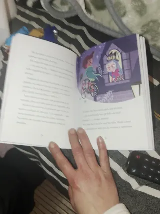 Anna Kadabra 1. El Club de la Luna Llena