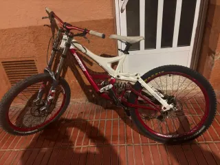 Bicicleta Specialized Demo 8 Roja