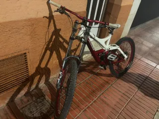 Bicicleta Specialized Demo 8 Roja