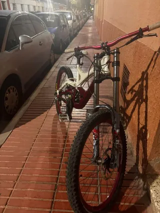 Bicicleta Specialized Demo 8 Roja