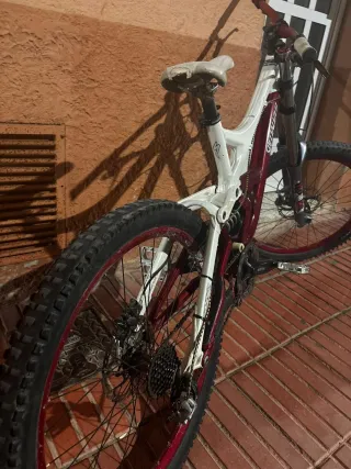 Bicicleta Specialized Demo 8 Roja