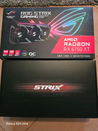 Asus ROG Strix RX 6750 XT