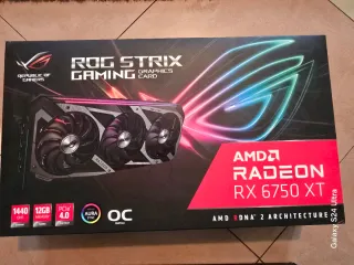 Asus ROG Strix RX 6750 XT
