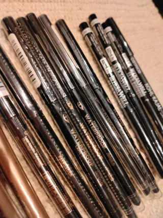 Lote 12 Perfiladores Ojos Nuevos Negro/Dorado