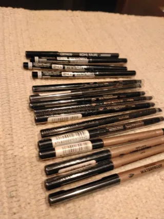 Lote 12 Perfiladores Ojos Nuevos Negro/Dorado