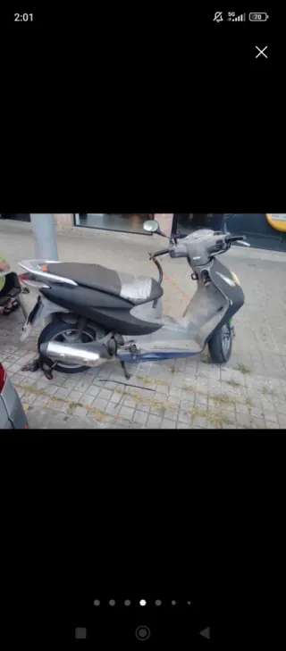 Honda Dilan 125 Scooter Automática
