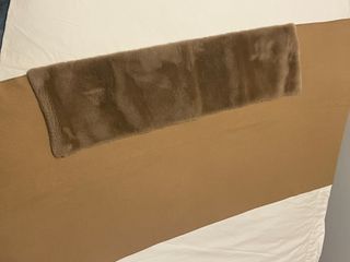 Estola S. Bachiller camel y beige con pelo