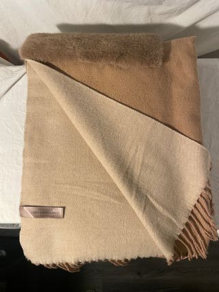 Estola S. Bachiller camel y beige con pelo