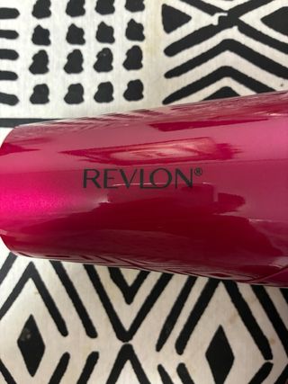 Secador de pelo Revlon rosa