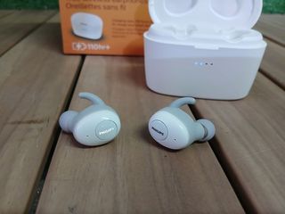Philips UpBeat Auriculares Wireless Blancos
