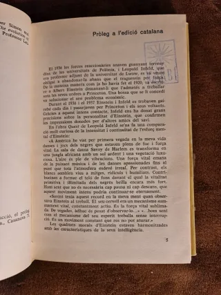 Edición antigua libro L'Evolució de la Física