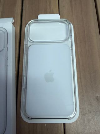 Funda transparente con MagSafe para el iPhone 17 Pro Max