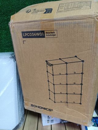 SONGMICS Mueble Zapatero Plástico, 8 Compartimentos para 32 Pares de Zapatos, con Puertas, Estructura de Acero y Estantes de Plástico, Armario para Dormitorio, Blanco Nube y Transparente LPC034W01