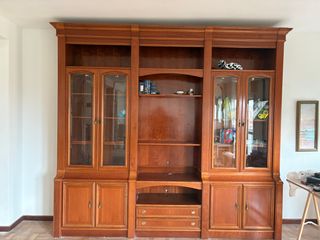 Mueble de comedor de madera