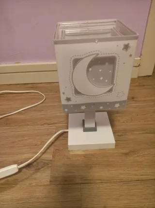 Lámpara infantil luna y estrellas