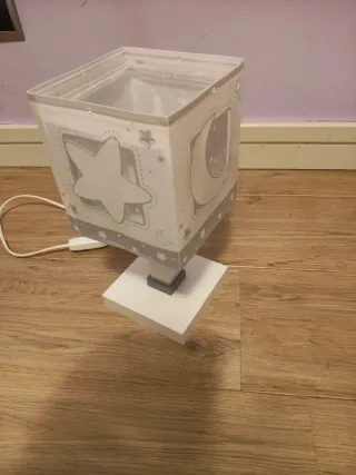 Lámpara infantil luna y estrellas