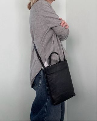 Borsa COS pelle nera 2 scomparti