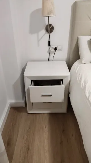 Sinfonier y 2 mesitas de noche