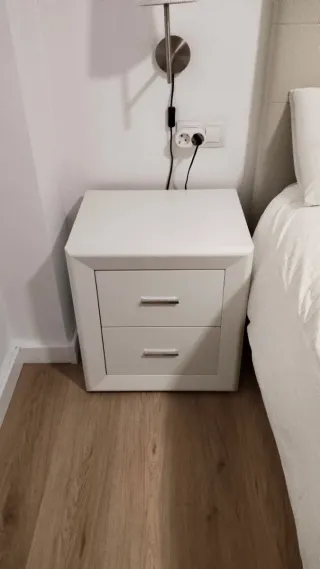 Sinfonier y 2 mesitas de noche