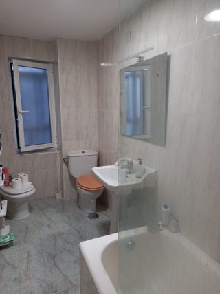 Habitacion en Calle Obispo Almarcha. Leon