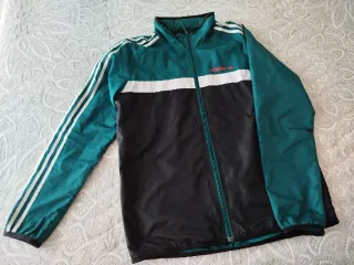 Cortavientos Adidas Retro con capucha integrada