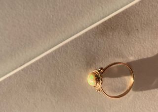 Antiguo anillo oro 18k y opalo