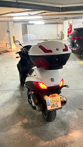Piaggio MP3 500 Business - Triciclo