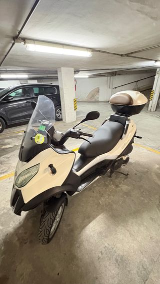 Piaggio MP3 500 Business - Triciclo