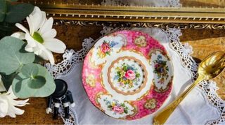 Taza de café Royal Albert, Lady Carlyle