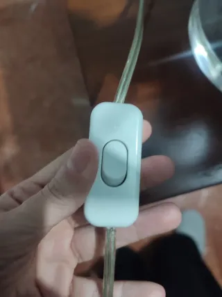 Lámpara de mesa moderna