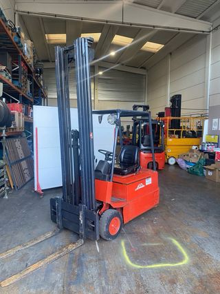 Carretilla elevadora Linde naranja