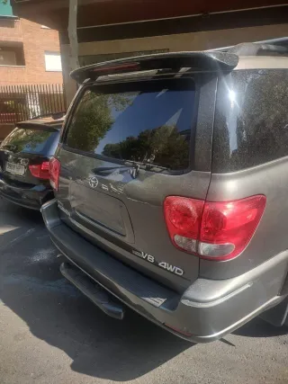 Toyota sequoia 2006