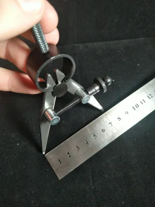 Compás de joyería de metal