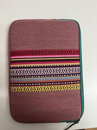 Funda para tablet con diseño étnico