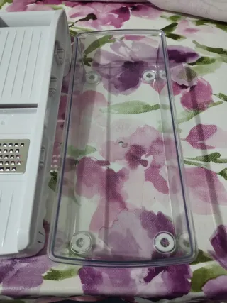 Grattugia multifunzione come da foto