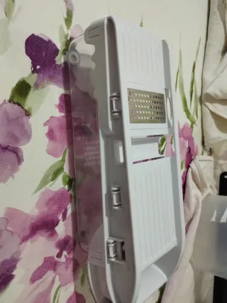 Grattugia multifunzione come da foto