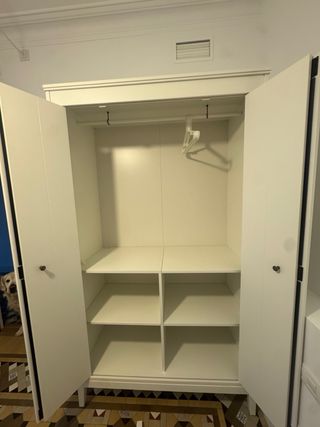 Armario Blanco de 4 Puertas - Estilo IKEA
