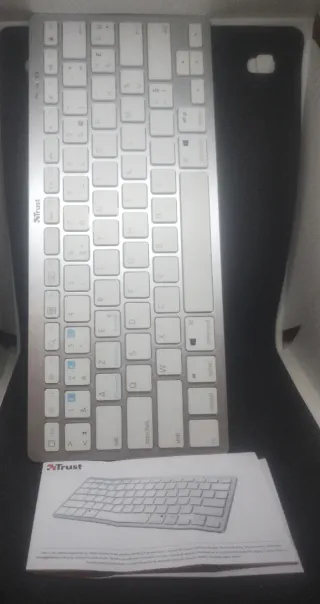 Tastiera bluetooth trust per pc, mac, android, ios