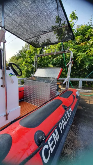 Semirrígida Valiant 5.20 con motor 75 con remolque