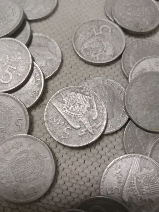 Monedas 5 Pesetas Colección.1 euro por 3 monedas
