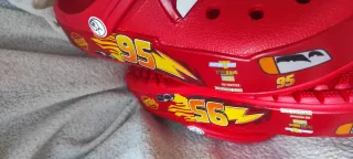 Zuecos estilo Crocs Rayo talla 44/45