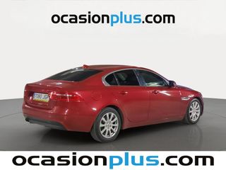 Jaguar XE 2.0 Diesel Pure RWD Auto 132 kW (180 CV)